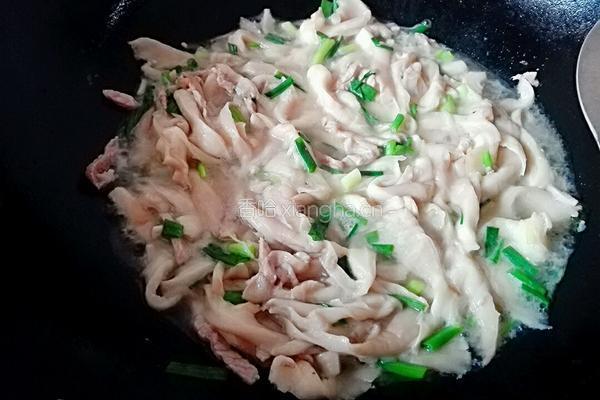 瘦肉炒平菇的做法图解5