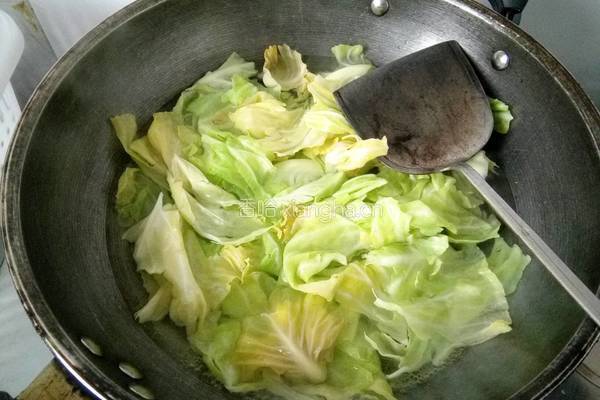 干锅包菜的做法图解2