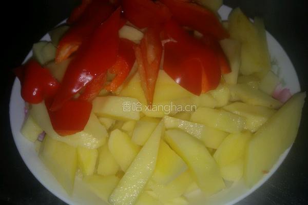 土豆炒牛肉的做法图解2