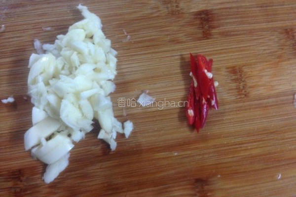 咸菜炒粉肠的做法图解5