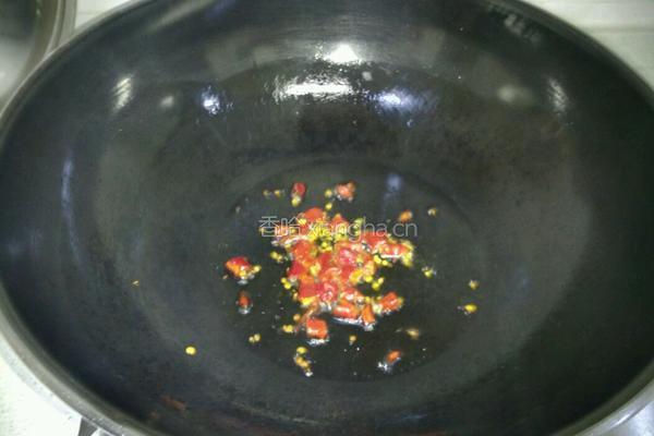 白菜炒油面筋的做法图解4