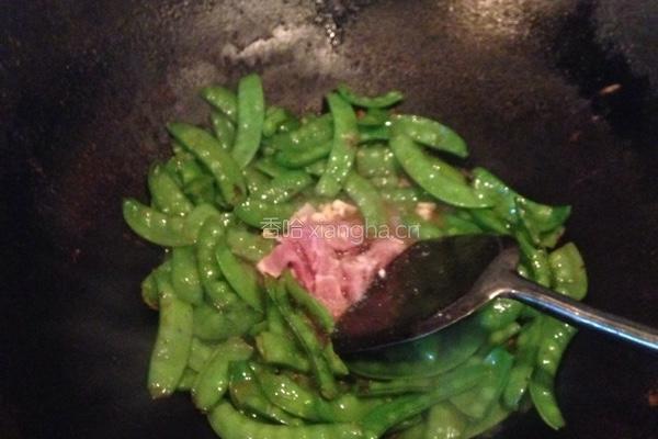 荷兰豆炒肉片的做法图解3