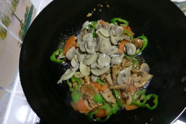 口蘑炒肉片的做法图解8