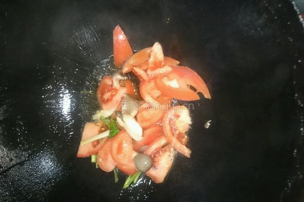 番茄土豆蛋花汤的做法图解3
