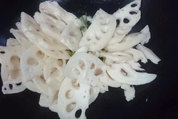 糖醋藕片的做法图解3