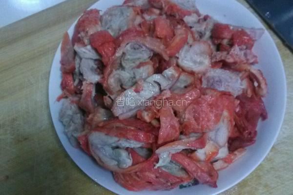 辣椒炒鸭肚的做法图解2