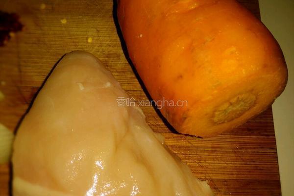 酱胡萝卜肉丁的做法图解1