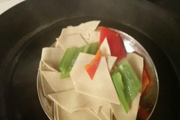 尖椒豆腐皮的做法图解5
