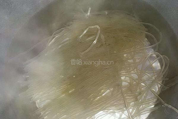 ‘酸辣白菜的做法图解3