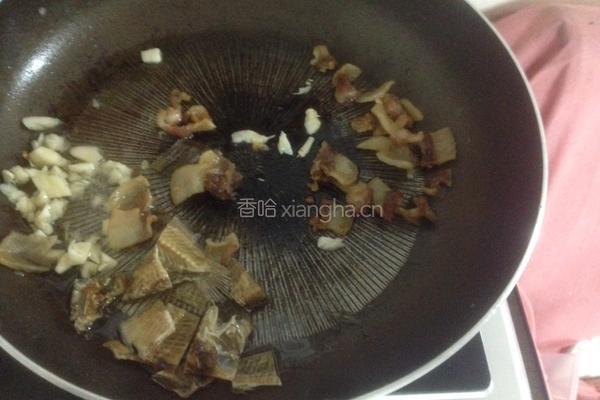 芥蓝炒鱼干的做法图解6