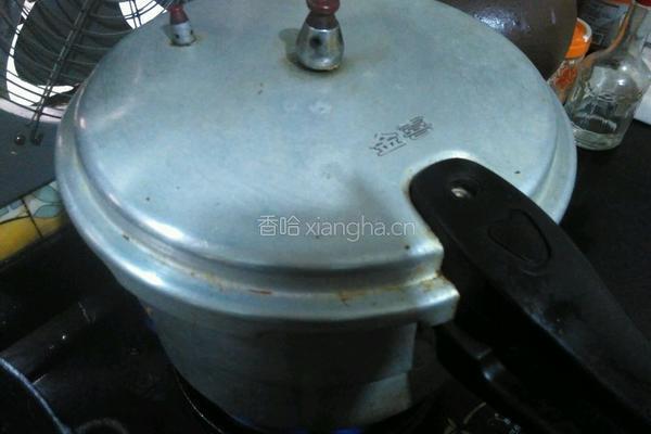 芋儿烧鸭子的做法图解6