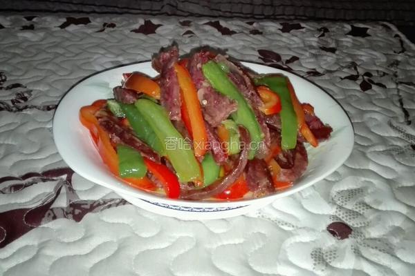 青红椒炒香肠的做法图解10