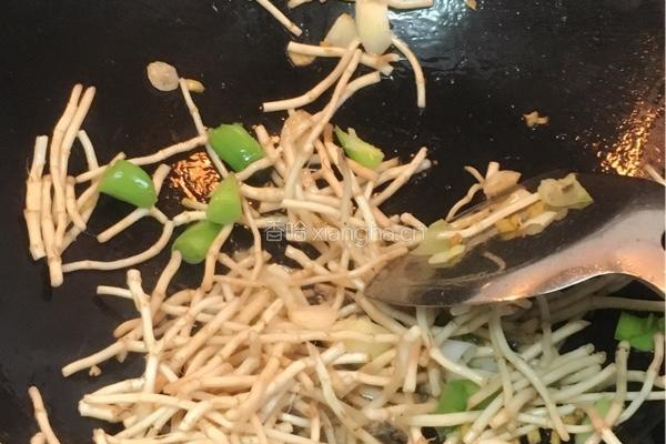 折耳根炒腊肉的做法图解11