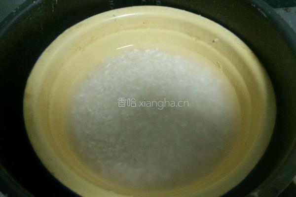 香肠鸡蛋饭的做法图解3