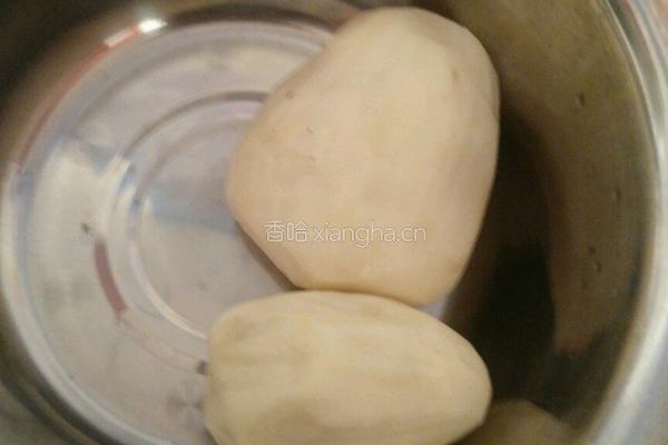 韭菜土豆丝的做法图解1