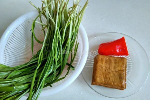韭菜炒香干的做法图解1