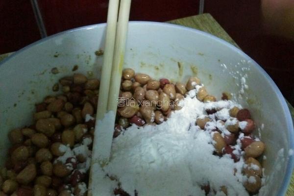 酥脆挂糊花生米的做法图解4