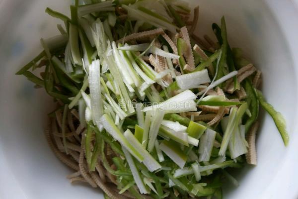 酸辣豆腐丝的做法图解2