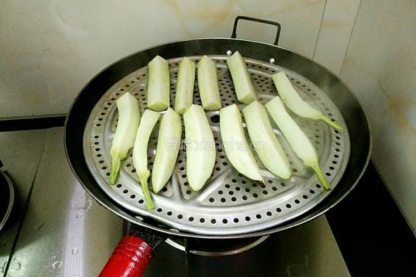 清蒸茄子。的做法图解2