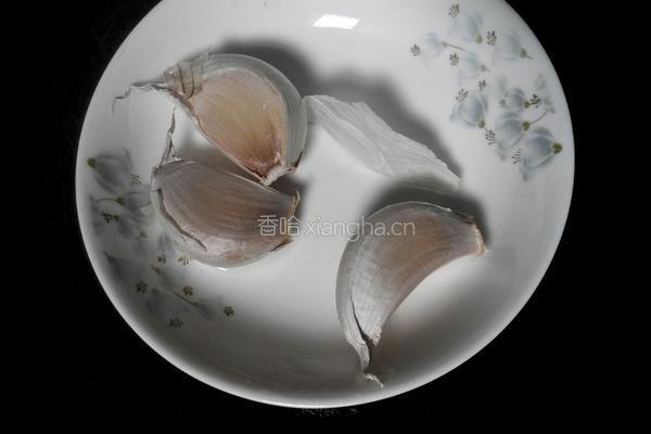 蒜蓉爆炒通心菜的做法图解3