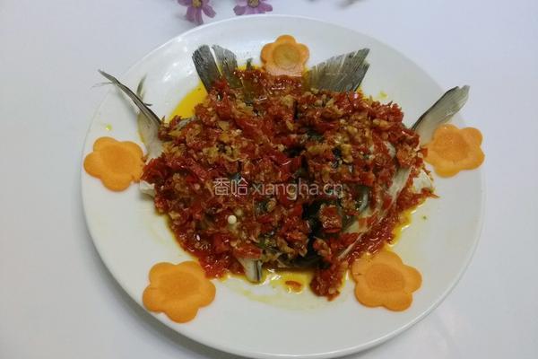剁椒鱼头的做法图解11