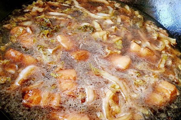 猪肉酸菜炖粉条的做法图解9