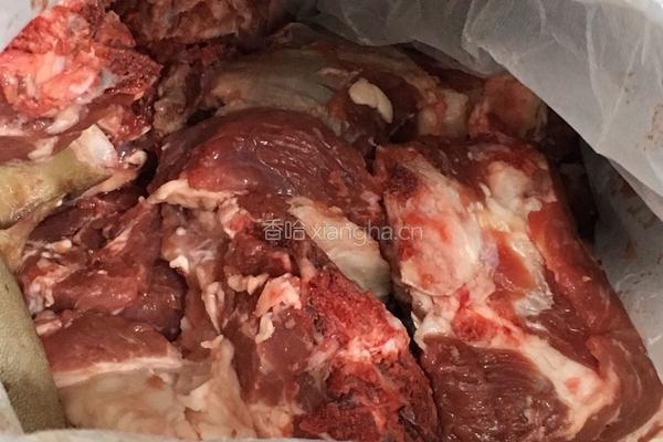 清汤羊肉的做法图解1