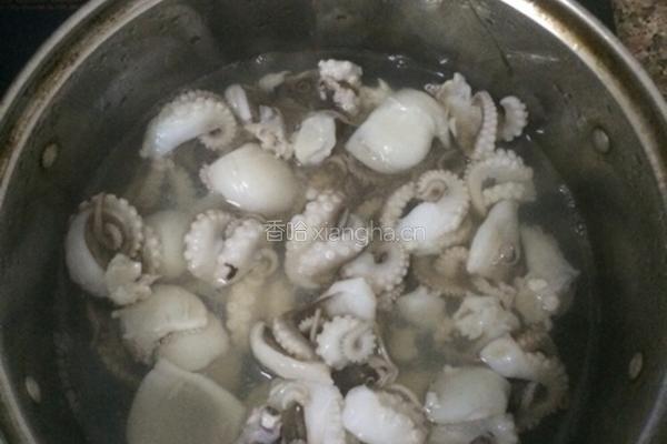 芹菜炒章鱼的做法图解4