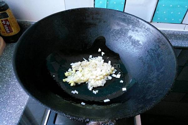 羊油炒麻豆腐的做法图解2