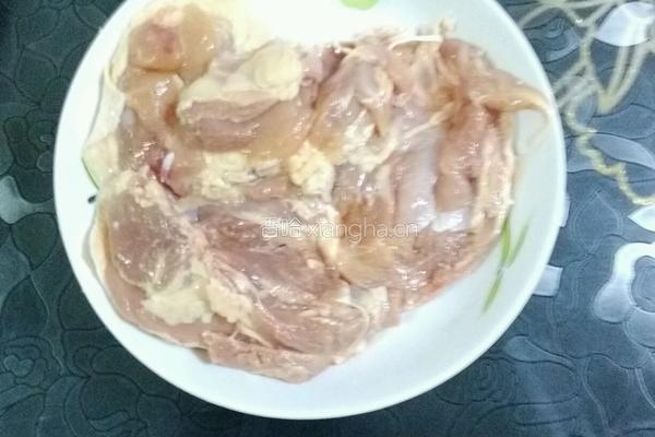 鸡肉炖土豆的做法图解1