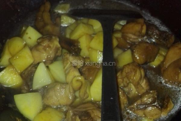 辣土豆炒鸡的做法图解3