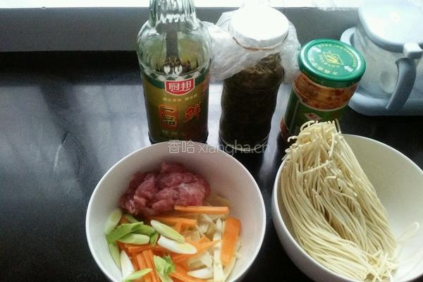 冬笋雪菜肉丝面的做法图解1