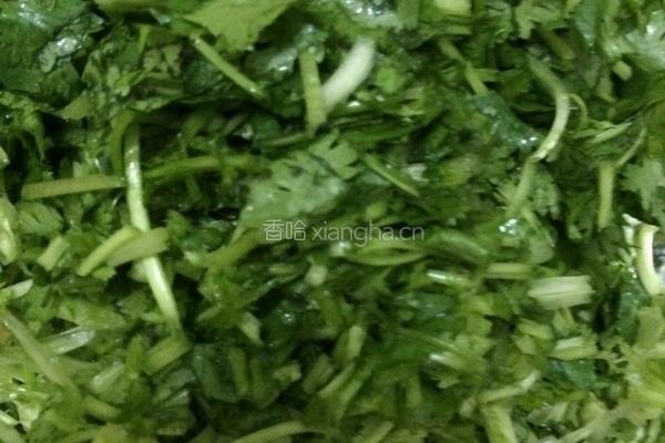 香菜炒鸡蛋的做法图解2
