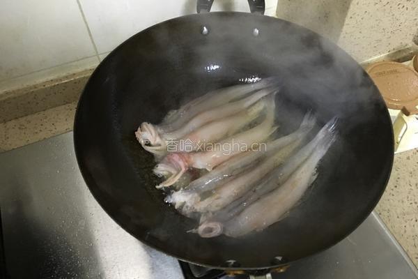 红烧豆腐鱼的做法图解1