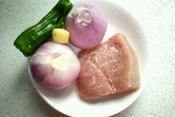 洋葱炒肉片的做法图解1