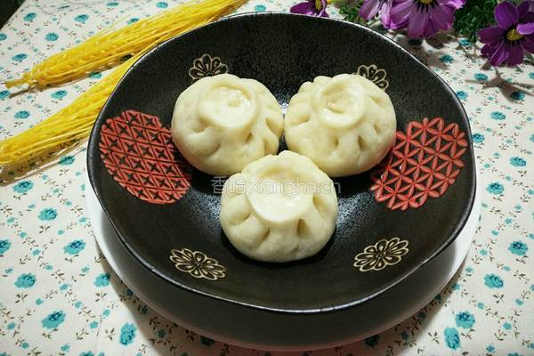 鱼嘴肉包子