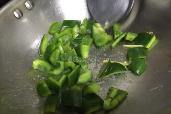 菜椒炒牛肉的做法图解7