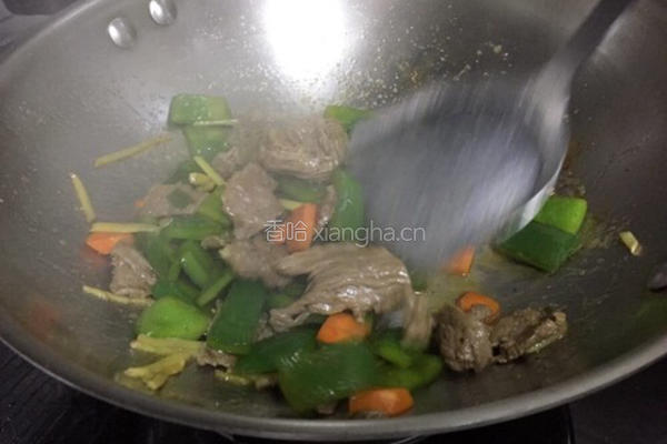菜椒炒牛肉的做法图解10