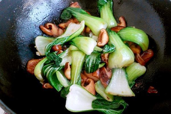 香菇炒油菜的做法图解6