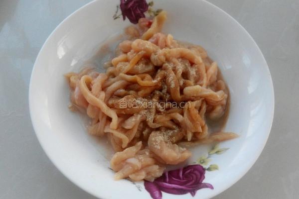 鸡丝豌豆的做法图解2