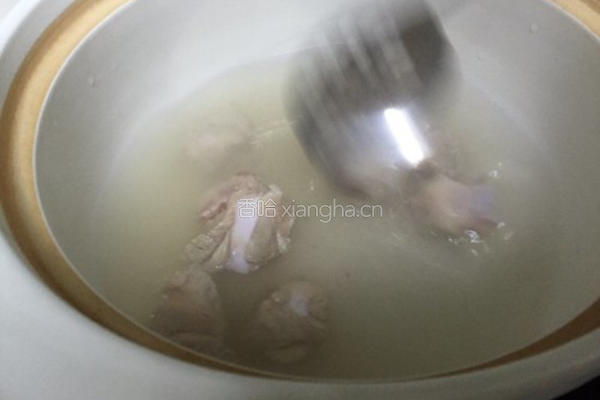 怀山排骨汤的做法图解2