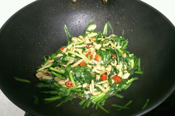 韭菜炒鸭肠的做法图解14
