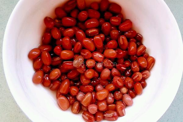 红豆米饭的做法图解1
