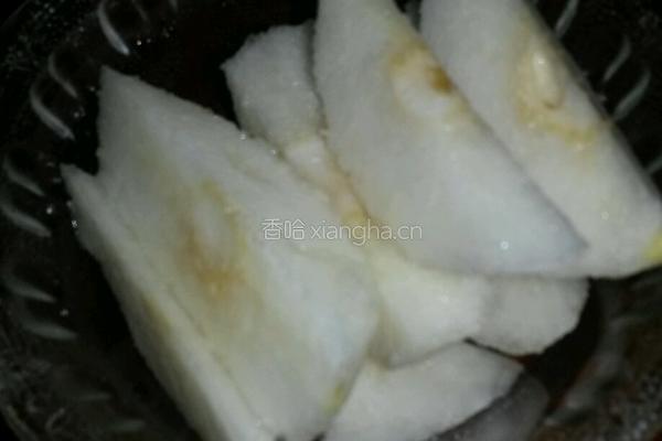 冰糖红枣炖雪梨的做法图解3