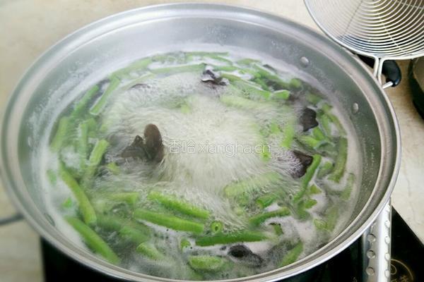 豆角木耳炒肉丝的做法图解5