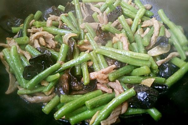 豆角木耳炒肉丝的做法图解12