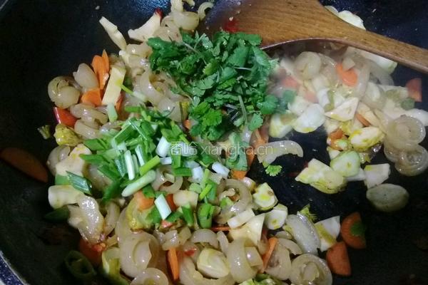 泡菜炒猪皮的做法图解8