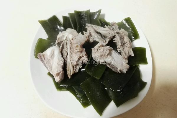 海带扇骨老火汤的做法图解3