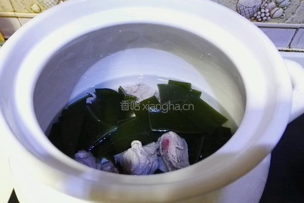 海带扇骨老火汤的做法图解4