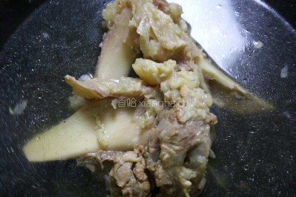 棒骨炖酸菜的做法图解7